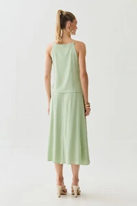 Conjunto de Blusa de Alcinha Assimétrica Decote V Lateral Pregas e Saia Midi Godê