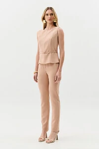 Conjunto de Alfaiataria de Blusa Regata Recorte Cinto Gold e Calça Reta