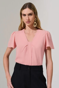 Blusa Decote V Pregas Laço