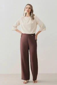 Blusa Assimétrica Manga 3/4 Pregas Ombro Esquerdo