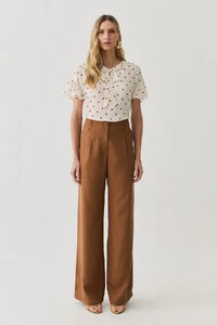 Blusa Poa Manga Franzida Decote Babado Laço
