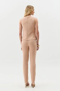 Conjunto de Alfaiataria de Blusa Regata Recorte Cinto Gold e Calça Reta