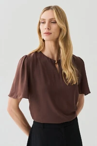 Blusa Manga Evasê Decote Vazado Gold