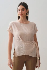 Blusa Manga Morcego Faixa Transpassada Fenda Lateral Direita