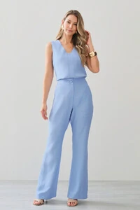 Conjunto de Blusa Regata Decote V Recortes e Calça Flare Botão Forrado