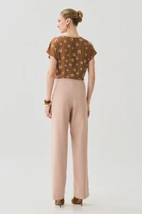 Blusa Pássaro Manga Morcego Decote V Botão Forrado