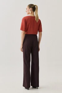 Blusa Manga Evasê Decote Cavado Nervuras