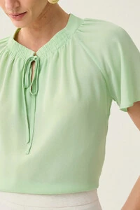 Blusa Manga Raglan Decote Lastex Laço