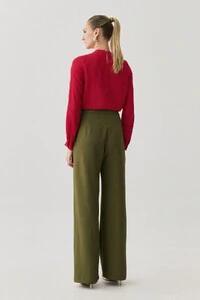 Blusa Assimétrica Manga Longa Punho Gola Baixa Ombro Esquerdo Pregas Triple