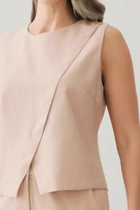 Conjuntode Alfaiataria de Regata Crop Transpassada e Calça Reta