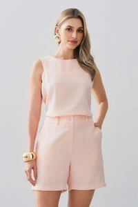 Conjunto de Blusa Regata Recorte e Shorts