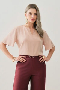 Blusa Manga Evasê Decote Cavado Nervuras