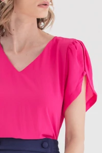 Blusa manga aberta botão forrado