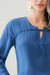 Blusa Manga Longa Punho Gold Decote Cavado Laço Puxante