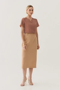 Blusa Decote Cavado Ombro Nervura