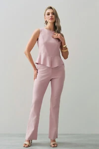 Conjunto de Linho de Blusa Regata Barra Recorte Prega e Calça Reta Botão Forrado