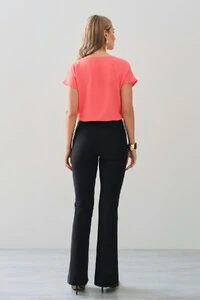 Blusa Manga Morcego Decote V Transpassado Botão Forrado