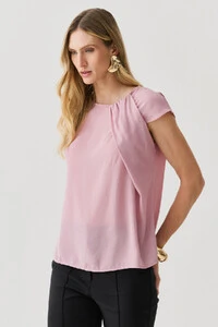 Blusa Assimétrica Manga Morcego Faixa Drapeada