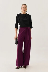 Blusa Assimétrica Manga 3/4 Pregas Ombro Esquerdo