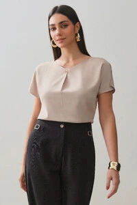 Blusa Manga Morcego Abertura Decote V Prega Gold