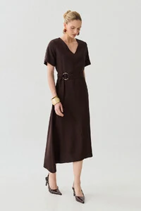 Vestido Midi Evasê Assimétrico Decote V Cinto Gold