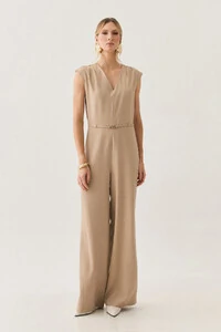 Macacão Regata de Alfaiataria Decote V Ombro Pregas Cinto Fino Gold