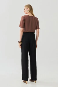 Calça Reta Botões Forrados Double