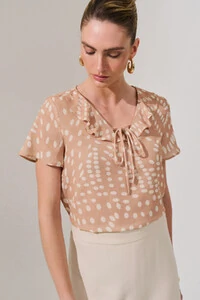 Blusa Poa Decote V Babado Laço