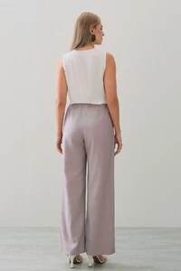 Calça Reta de Linho Prega Laço Lateral