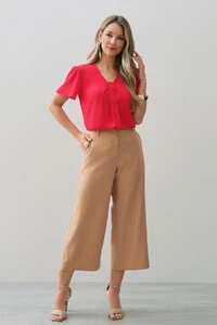 Blusa Decote V Pregas Laço