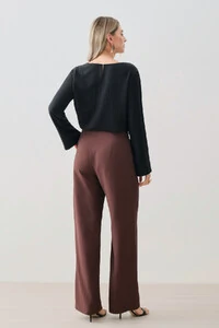 Blusa de Cetim Manga Longa Flare Decote Drapeado