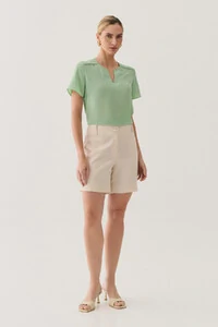 Blusa Decote Cavado Ombro Nervura