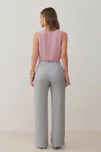 Pantalona Slim Risca de Giz Botão Forrado