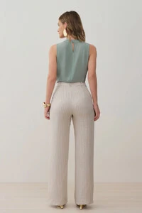 Pantalona Slim Risca de Giz Botão Forrado