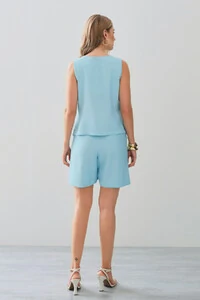 Conjunto de Alfaiataria de Colete Mini Botões Forrados e Bermuda Botão Forrado