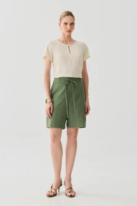 Blusa Manga Raglan Decote Gota Mini Botão Forrado