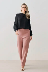 Blusa Manga Longa Punho Gola Baixa Vazada Gota