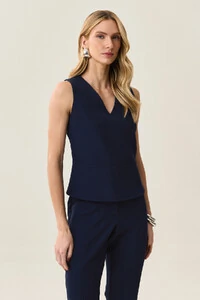 Conjunto de Alfaiataria de Blusa Regata Decote V Recorte e Calça Flare Botão Forrado