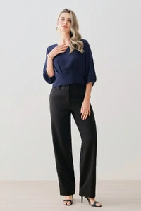 Blusa Crop Manga 3/4 Decote V Cintura Pregas Double