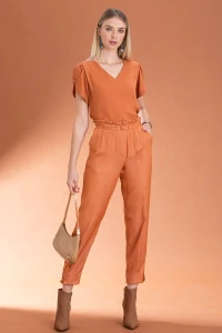 Blusa manga aberta botão forrado