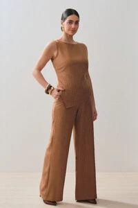 Conjunto de Risca de Giz de Regata Assimétrica Lateral Torcida e Pantalona Gold