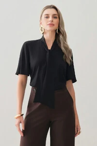 Blusa de Cetim Gola Dobrada de Laço