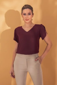 Blusa manga aberta botão forrado