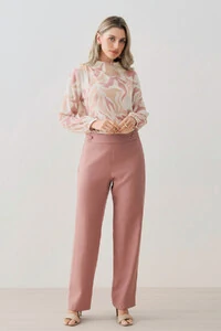 Blusa Assimétrica Abstrata Manga Longa Punho Double Gola Careca Baixa Ombro Direito Pregas Double