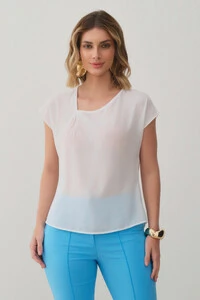 Blusa Manga Morcego Decote Assimétrico Prega