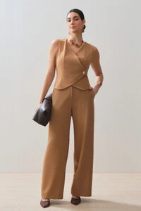 Conjunto de Alfaiataria de Colete e Pantalona Gold