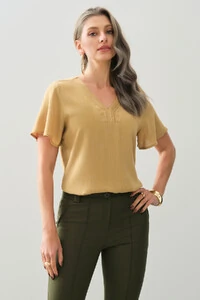 Blusa Decote V Pregas