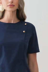 Conjunto de Alfaiataria de Blusa Crop Assimétrica Ombro Esquerdo Prega Gold Double e Calça Reta