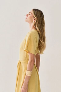 Vestido Midi Evasê Manga Abertura Decote V Cinto