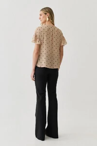 Blusa Poa Manga Franzida Decote Babado Laço